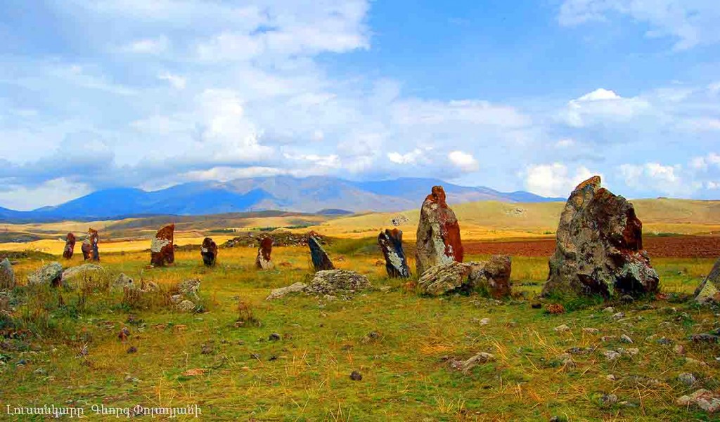 ՔԱՐԱՀՈՒՆՋ - We just want to present the facts and studies that prove that the Armenians and the Armenian highlands, is the world's oldest living civilization moves carriers and spread in time.