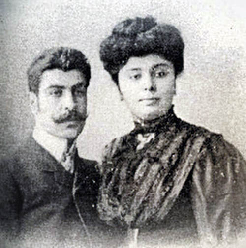 «ՋԱՐԴԻ ՏՂԱ» Գուրգեն Յանիկյան | Gourgen Yanikian | Гурген Яникян | Յանիկյանի ծնողները` Մկրտիչ և Արաքս Յանիկյանները